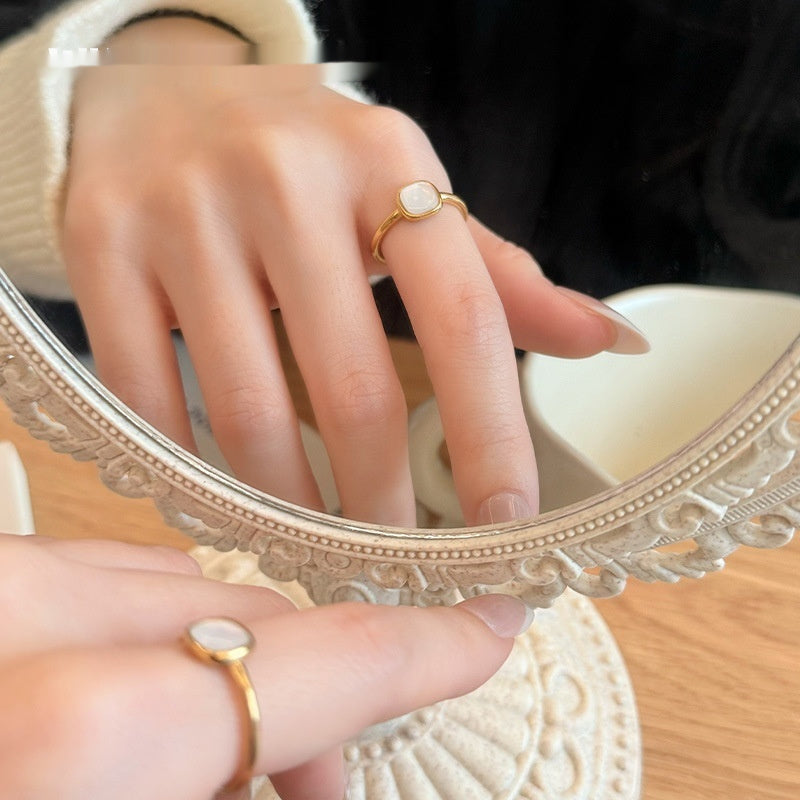 French-style Vintage Natural White Mother-of-Pearl Ring For Women