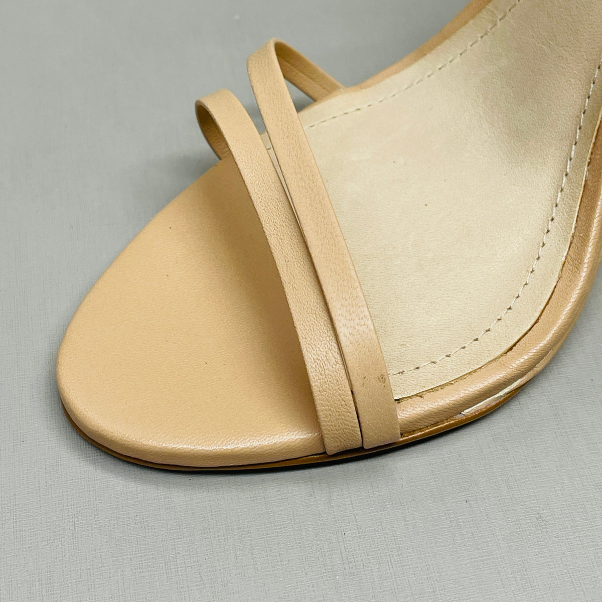 SCHUTZ Deonne Casual Deluxe Nappa Leather Sandal True Beige Sz 8 S013810172 (New)