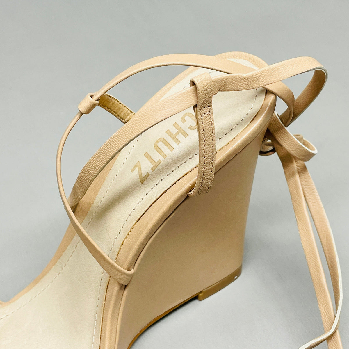 SCHUTZ Deonne Casual Deluxe Nappa Leather Sandal True Beige Sz 5 S013810172 (New)