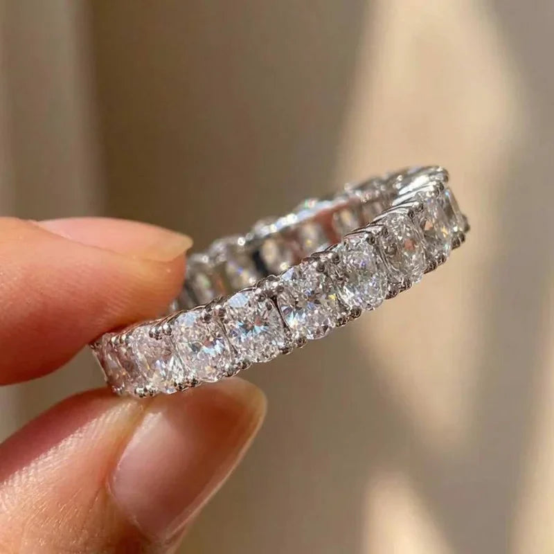 925 Sterling Silver Shiny Inlaid Oval Cubic Zirconia Ring for Women Simple Style Finger Accessories Wedding Party Trendy Jewelry
