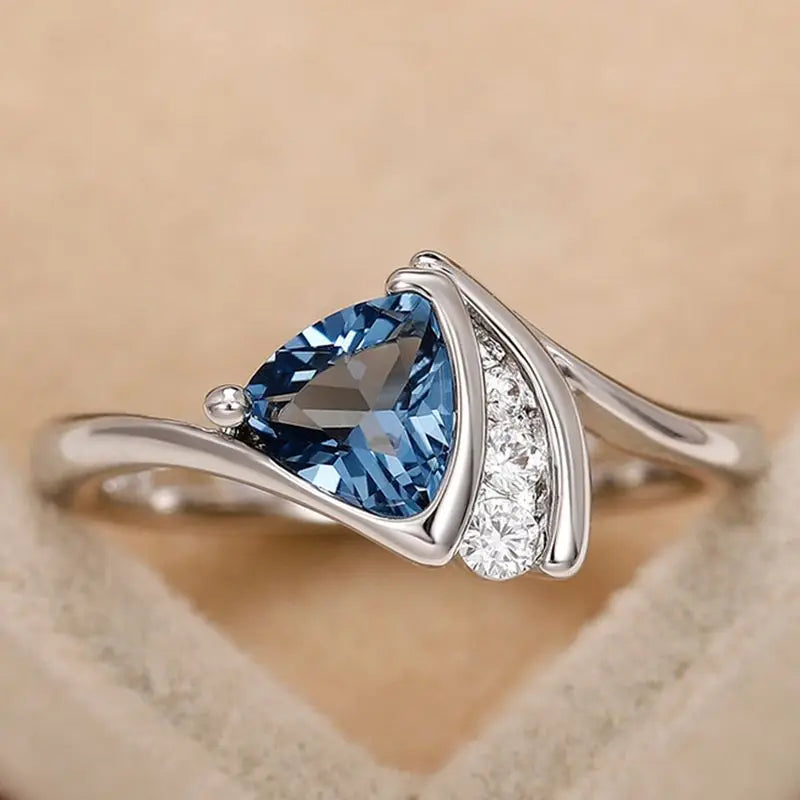 925 Sterling Silver Temperament Design Cubic Zircon Blue Triangle Rings for Women Engagement Wedding Rings Fashion Jewelry
