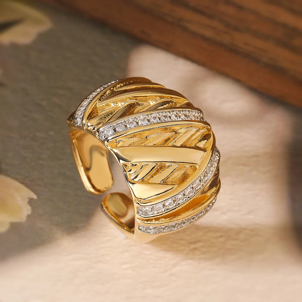 NEWBUY Luxury AAA Cubic Zirconia Pave Setting Copper Wedding Jewelry Delicate Geometric Open Rings For Elegant Women