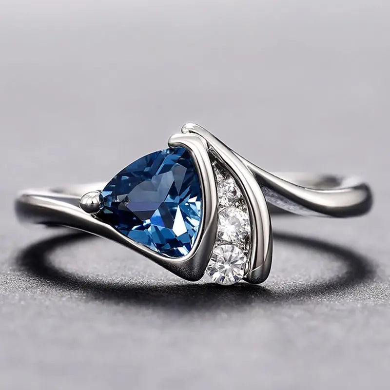 925 Sterling Silver Temperament Design Cubic Zircon Blue Triangle Rings for Women Engagement Wedding Rings Fashion Jewelry