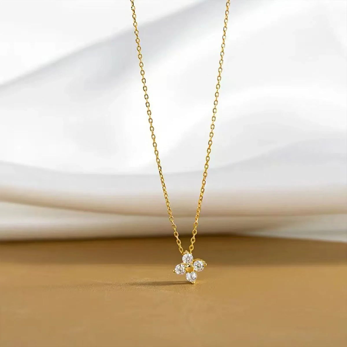 S925 Silver Lucky Four-leaf Clover Small Necklace for Women Clavicle Chain Luxury Minimalist Design Sensation