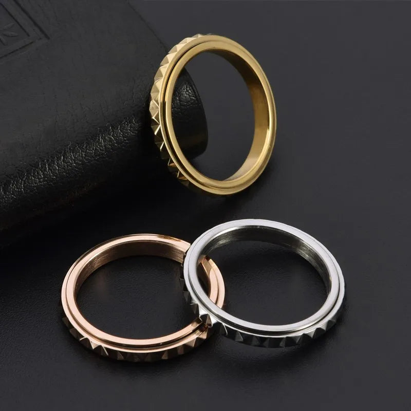 3mm Thin Stainless Steel Pyramids Spinner Ring Wedding Band for Women Girl Size 5-12