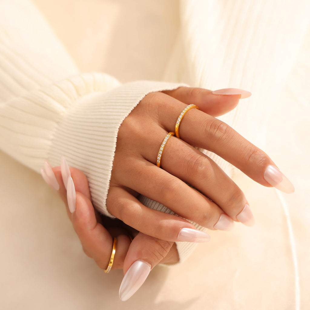 European And American-style Zircon Petite Ring Stackable