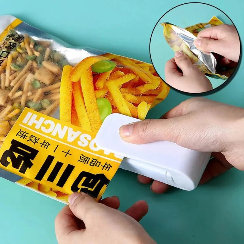 Mini Handy Portable Bag Heat Sealer | Battery-Operated Plastic Bag Resealer for Kitchen Storage