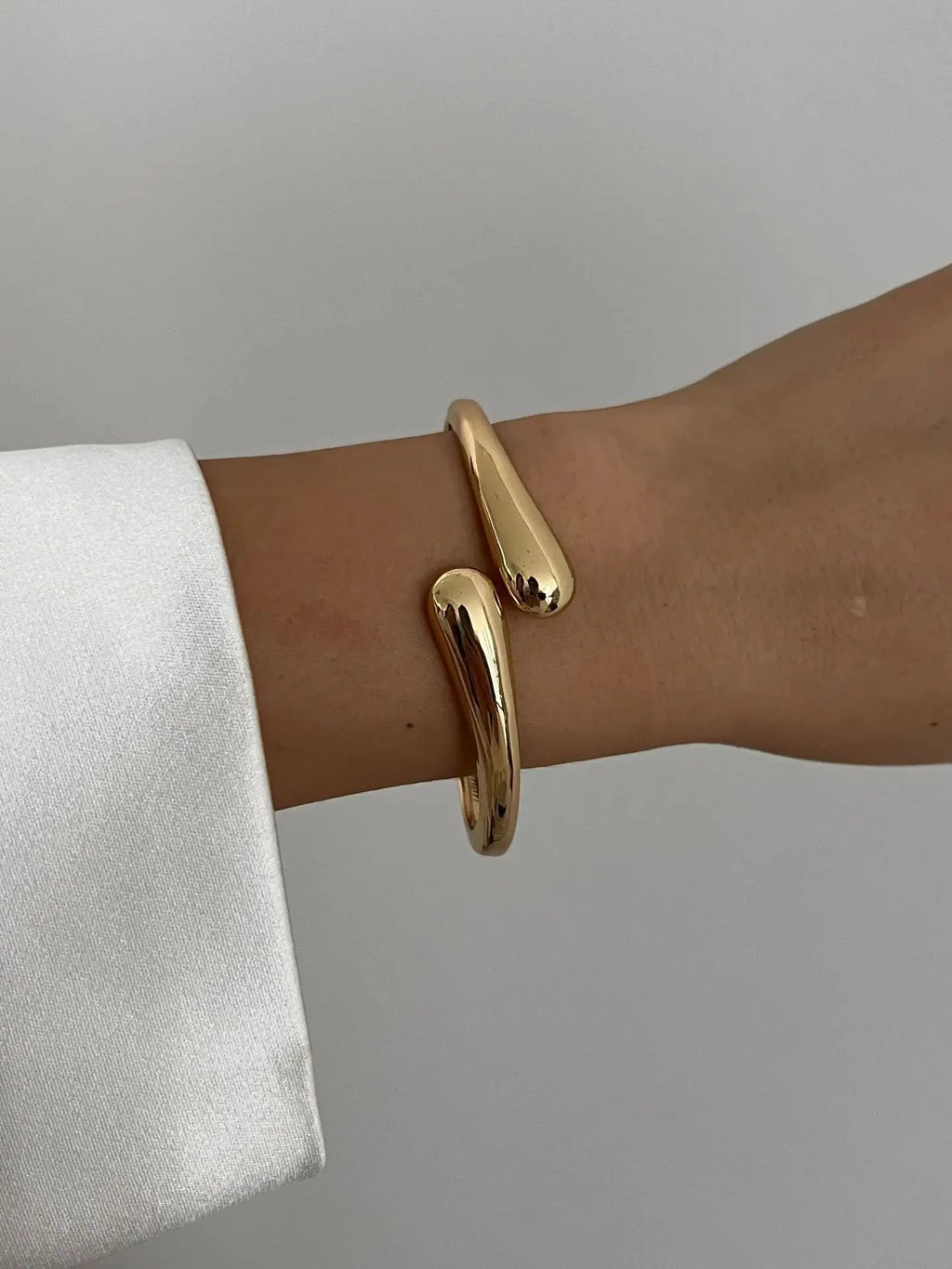 Vintage Punk Quartz Cuff Bangles | Geometric Metal Bracelets for Women and Men